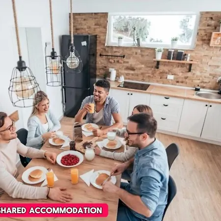 -rf7h- For Your Relaxed & Cosy Free Parking *