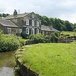 Quarto em Acomodações Particulares -rf7h- For Your Relaxed & Cosy Free Parking Leeds (West Yorkshire)