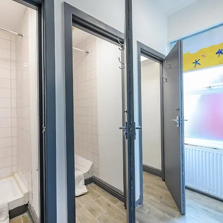 Homestay -rf7h- For Your Relaxed & Cosy Free Parking *